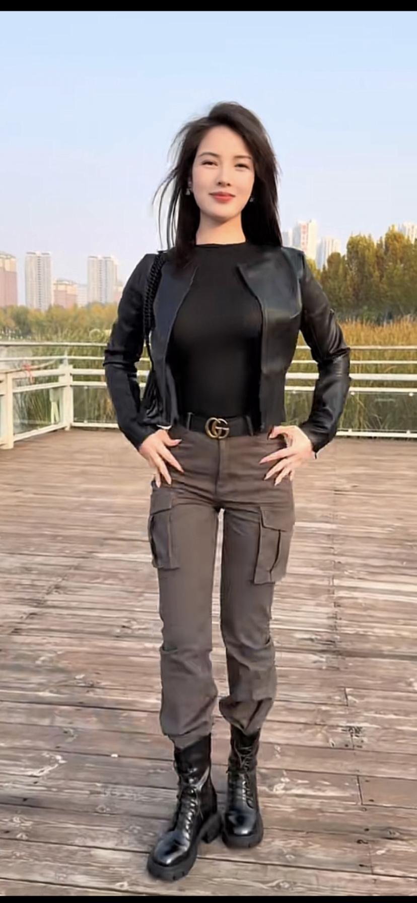 风华绝代，独步江湖。