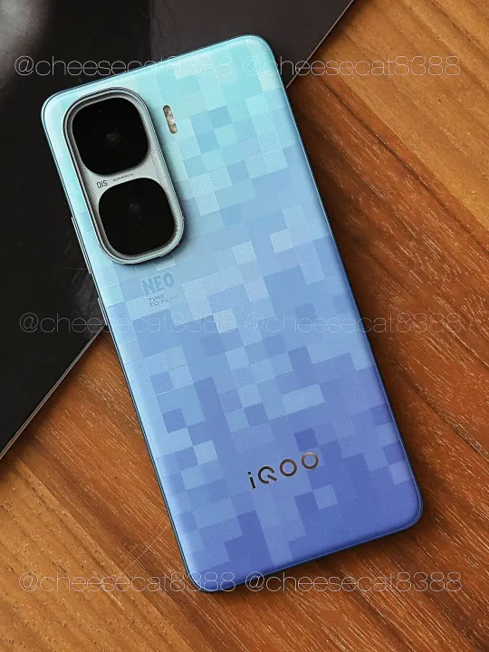 VIVO iQOO Neo10｜极致电竞及日常使用兼备