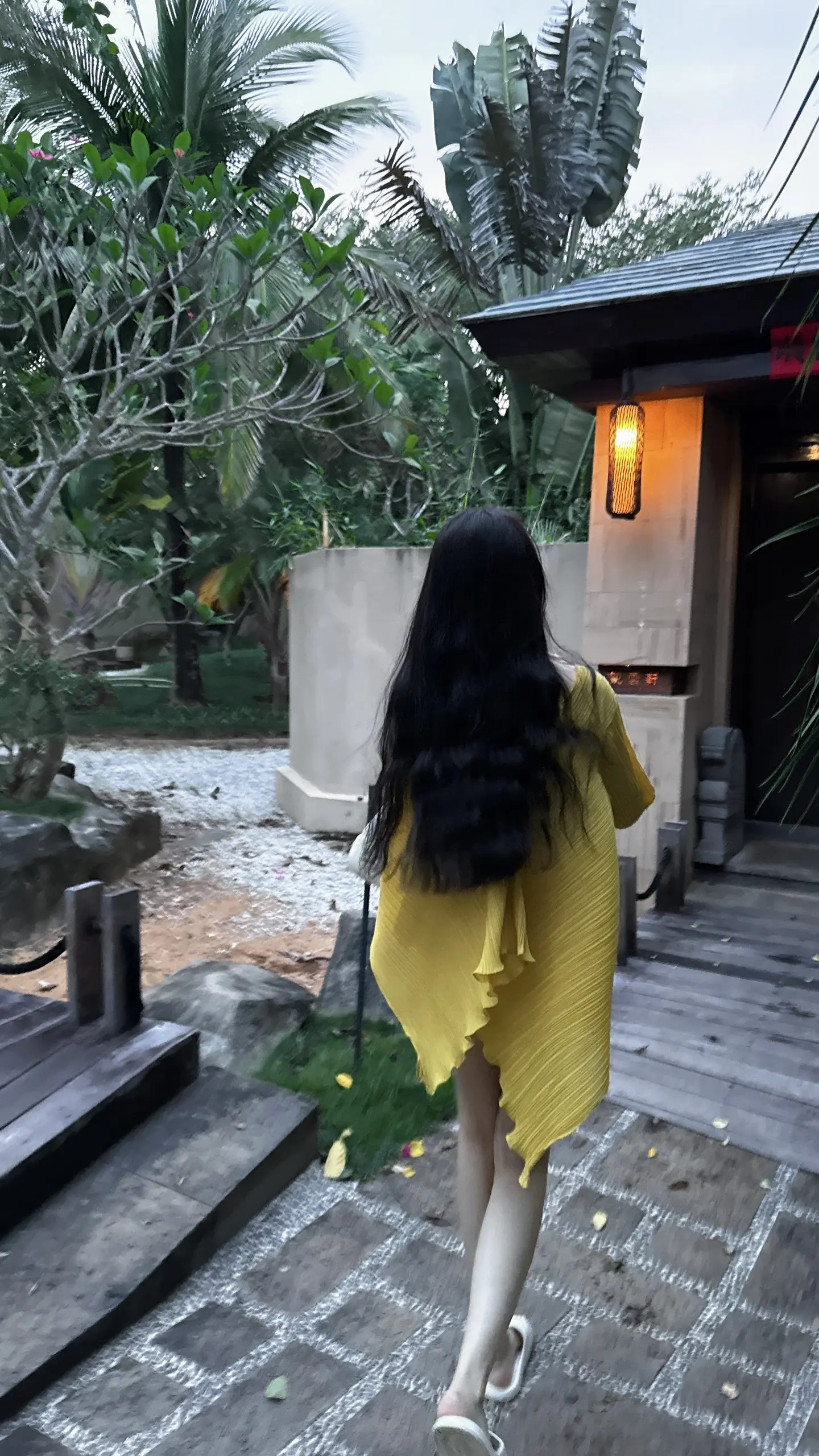 退一万步说 难道我有老公 你就不能爱我了吗