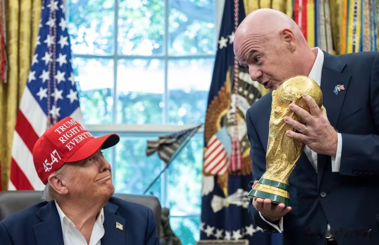 国际足联这次丢脸丢大了，四年一次的足球盛世还能继续办下去吗？

在炎热的夏天，本