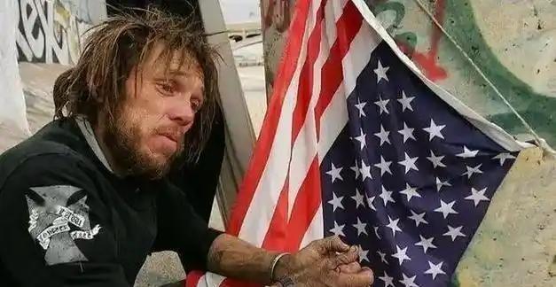 在美国你买了房，房子是你的不假，房屋产权永久也不假，但你每年都得交，一大笔房产税