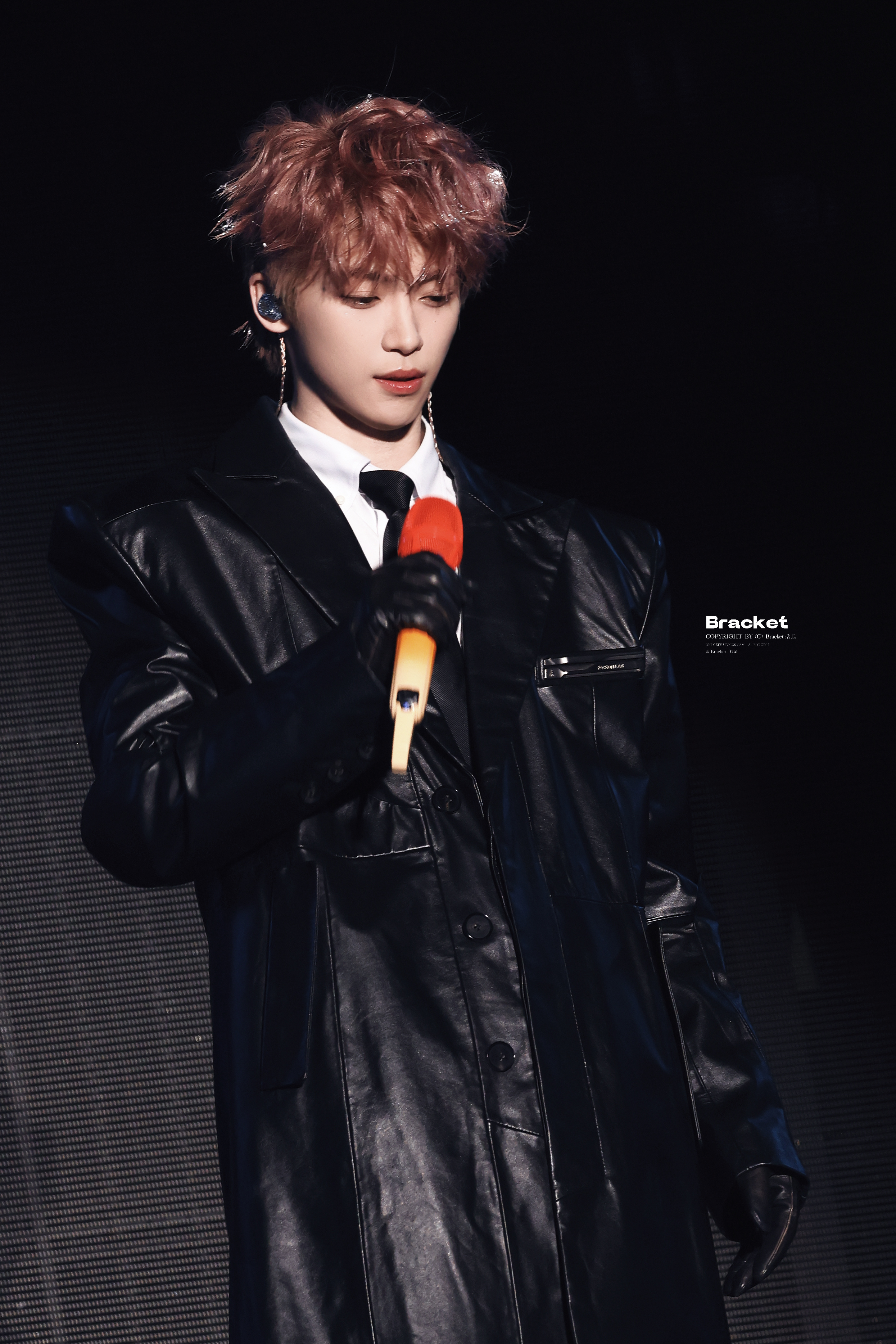 梓渝站姐实力太强了，神图不断，今天梓渝跨年演唱会更是都在发力，出图速度快质量还高