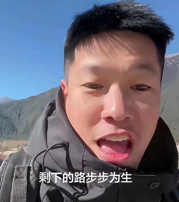 这个小伙子与癌症硬刚，两个月前小伙子得病，经过PetCT扫描，胰腺癌晚期，经过化