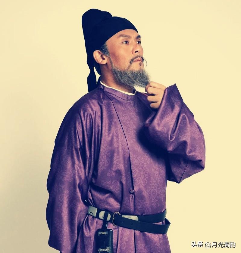 有一天晚上，唐朝宰相丢了官印。幕僚急得满头冷汗，跑来通报。宰相听完，只说了一句话
