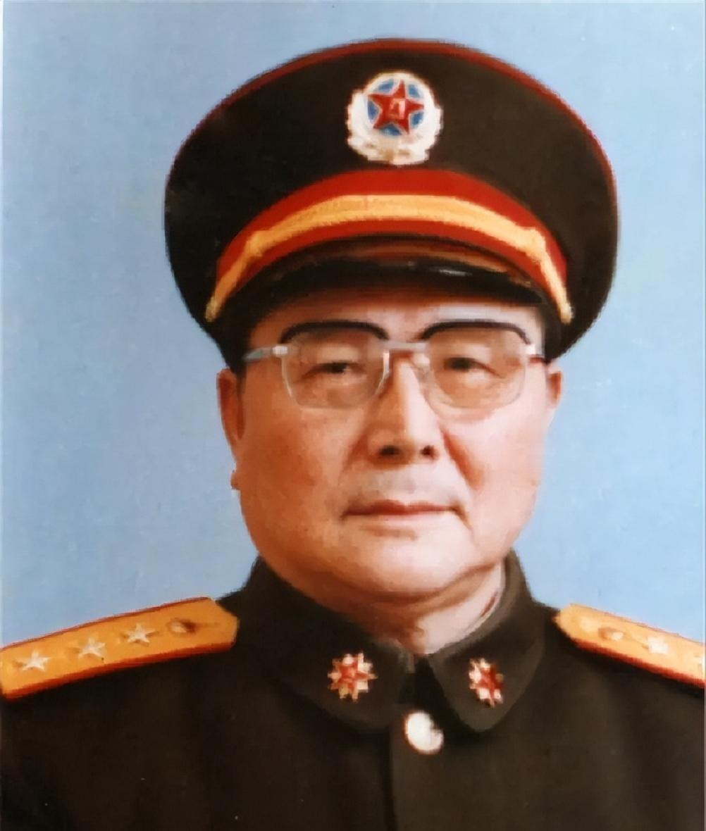 1975年叶帅亲自打电话通知向守志，要求他第二天前往二炮报到，正式就任司令员职务