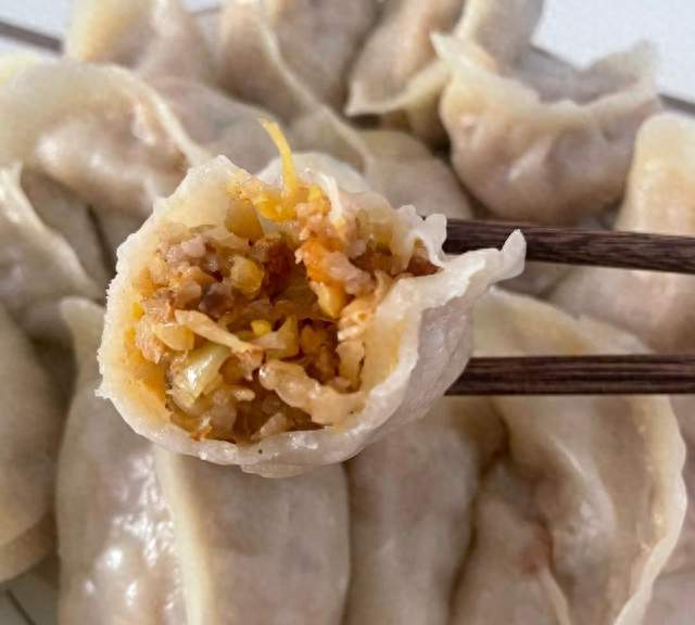 中秋节饺子馅大不同，这3种寓意好全家吃得香