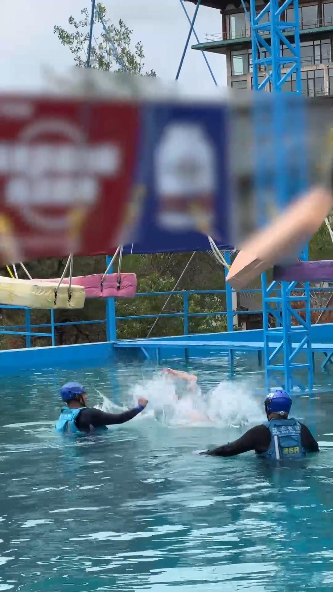 #被老板报名了快乐向前冲# 鹅子只需要准备冰箱就够了，但是我们刀妹考虑的就多了，