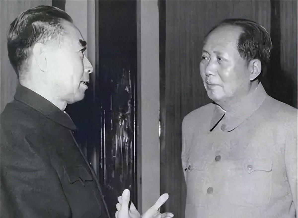 毛主席以卓越的军事才能著称，他在众多战役中最强的军事助手究竟是哪位将领？
193