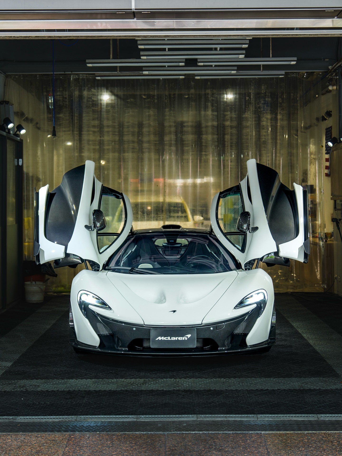 迈凯伦[超话]  Mclaren P1 現在看還是很美的車😍📷han1525