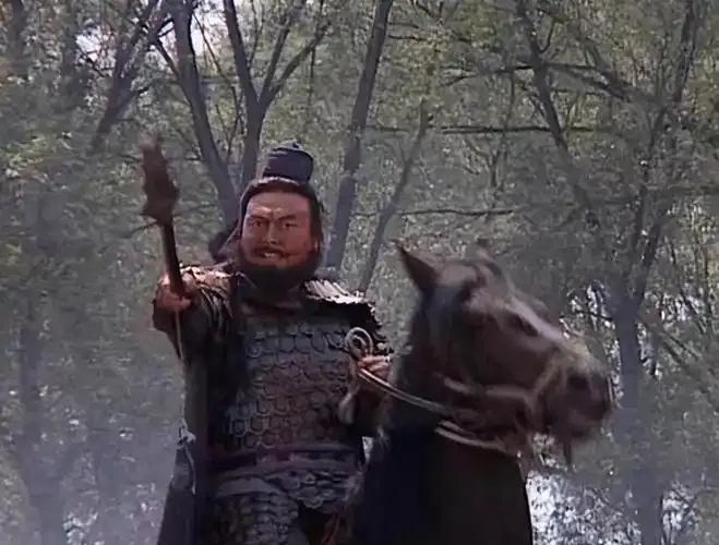 艺术改编就是厉害，硬是把曹操率领的五千豹骑兵扩大成百万人，关键是一个重要次序，那
