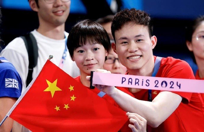 谢思埸称乐意分享经验给全红婵 师兄的经验库+师妹的拼搏劲=王炸组合！ 谢思埸全红