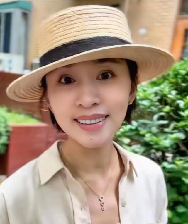 欧阳夏丹已经很难再结婚了，原因很简单，不是因为她年纪大，也不是因为她没人追，而是