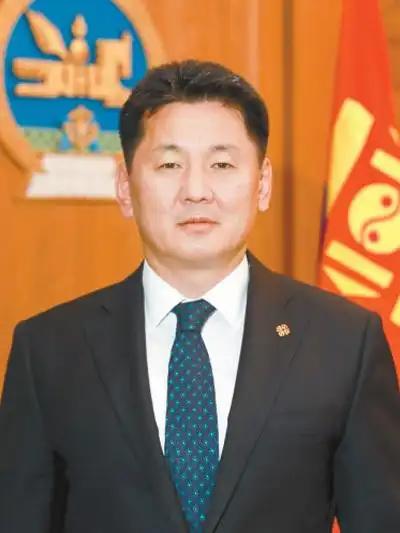 蒙古国总统呼日勒苏赫签署文件，决定在与中国接壤的东戈壁省，增建130公里的铁丝网