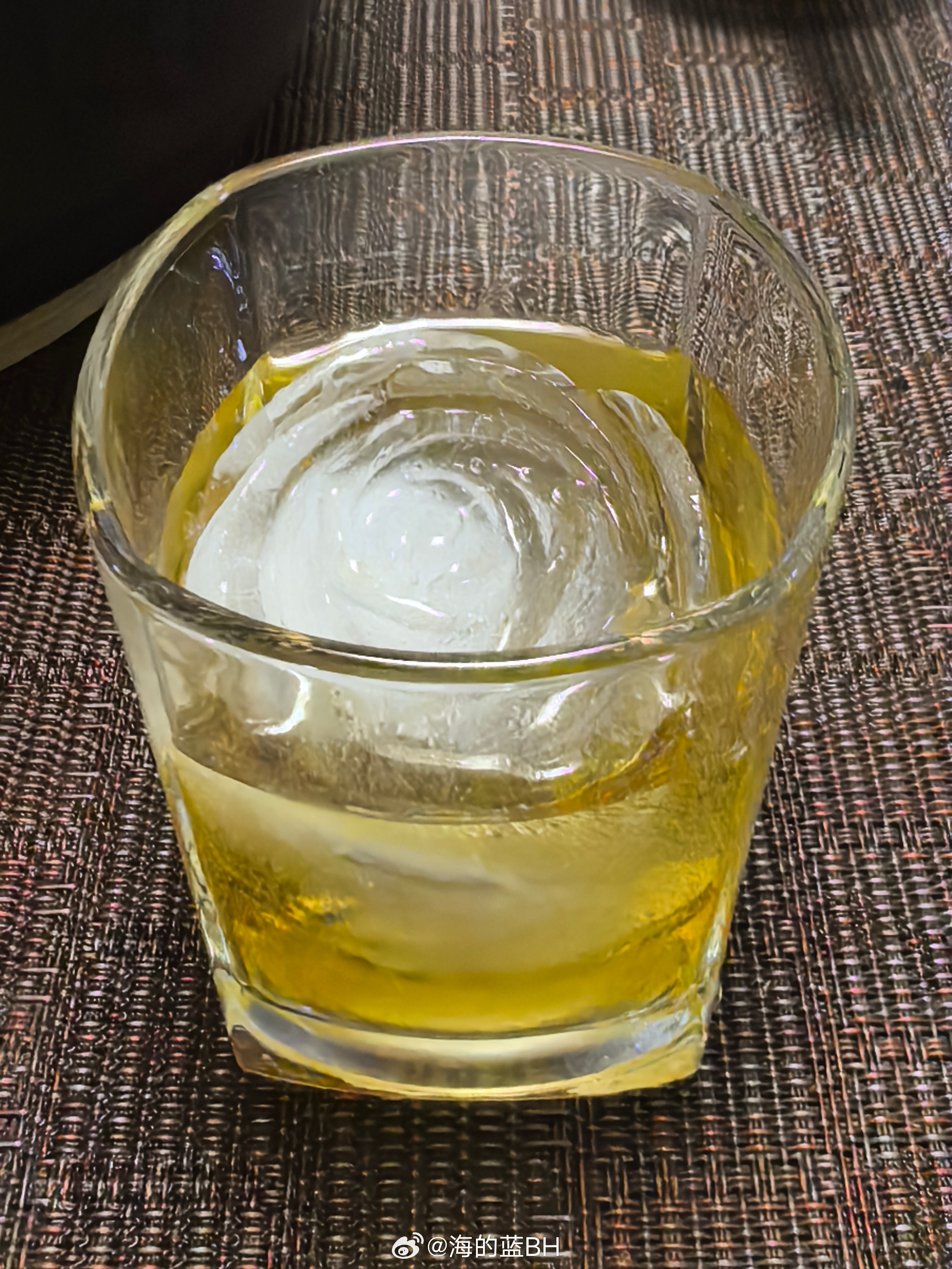 美以伊最新局势本来我是滴酒不沾但想起中东局势大乱俄罗斯同乌克兰打咗三四年都还未结