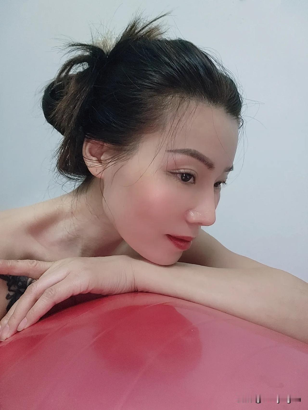 自律路上一直在坚持！自律遇见更好的自己 自律改变生活 坚持锻炼给自己一个好身体 