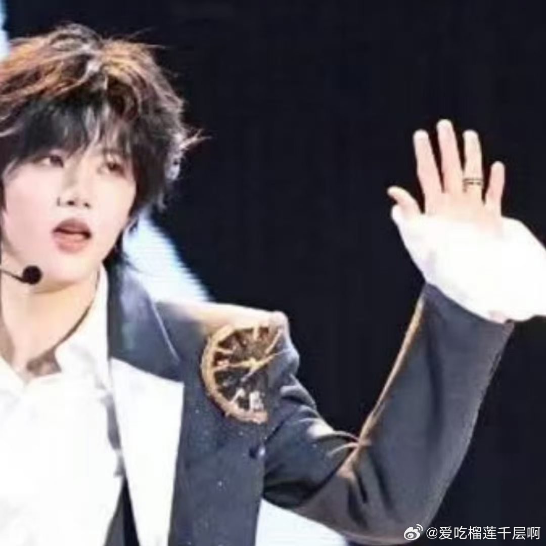 张桂源张函瑞无名指戒指张桂源张函瑞无名指对戒 我给设计一个夯 
