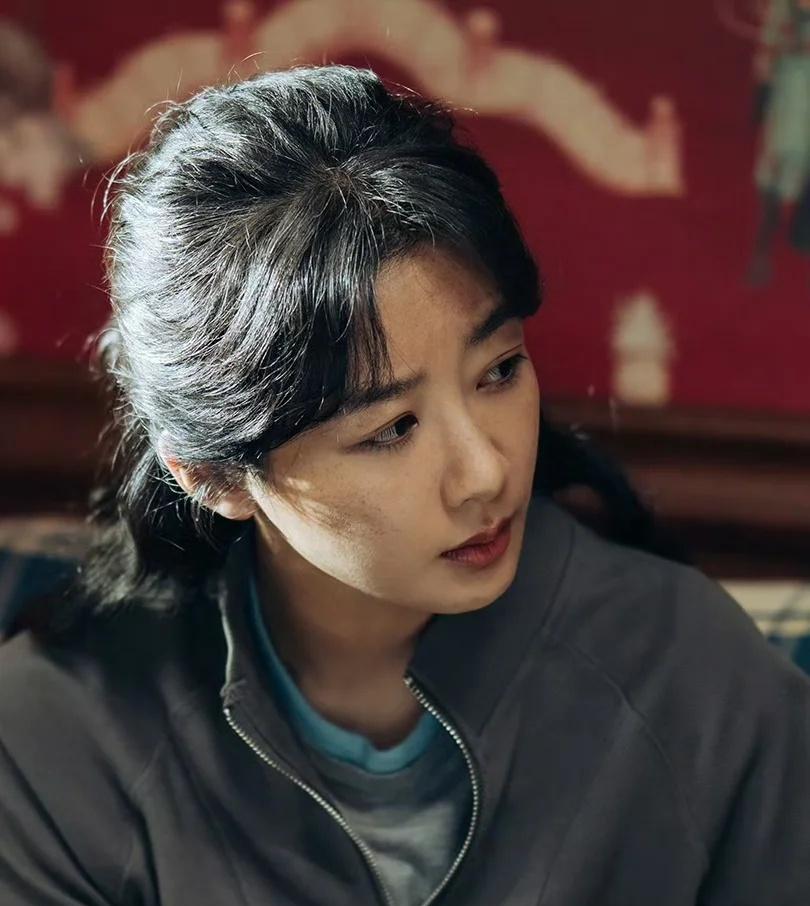 谢阳才是剧中最狠的导演，白菊拼命查案，却全程活在别人剧本里！
你以为吴江是凶手？