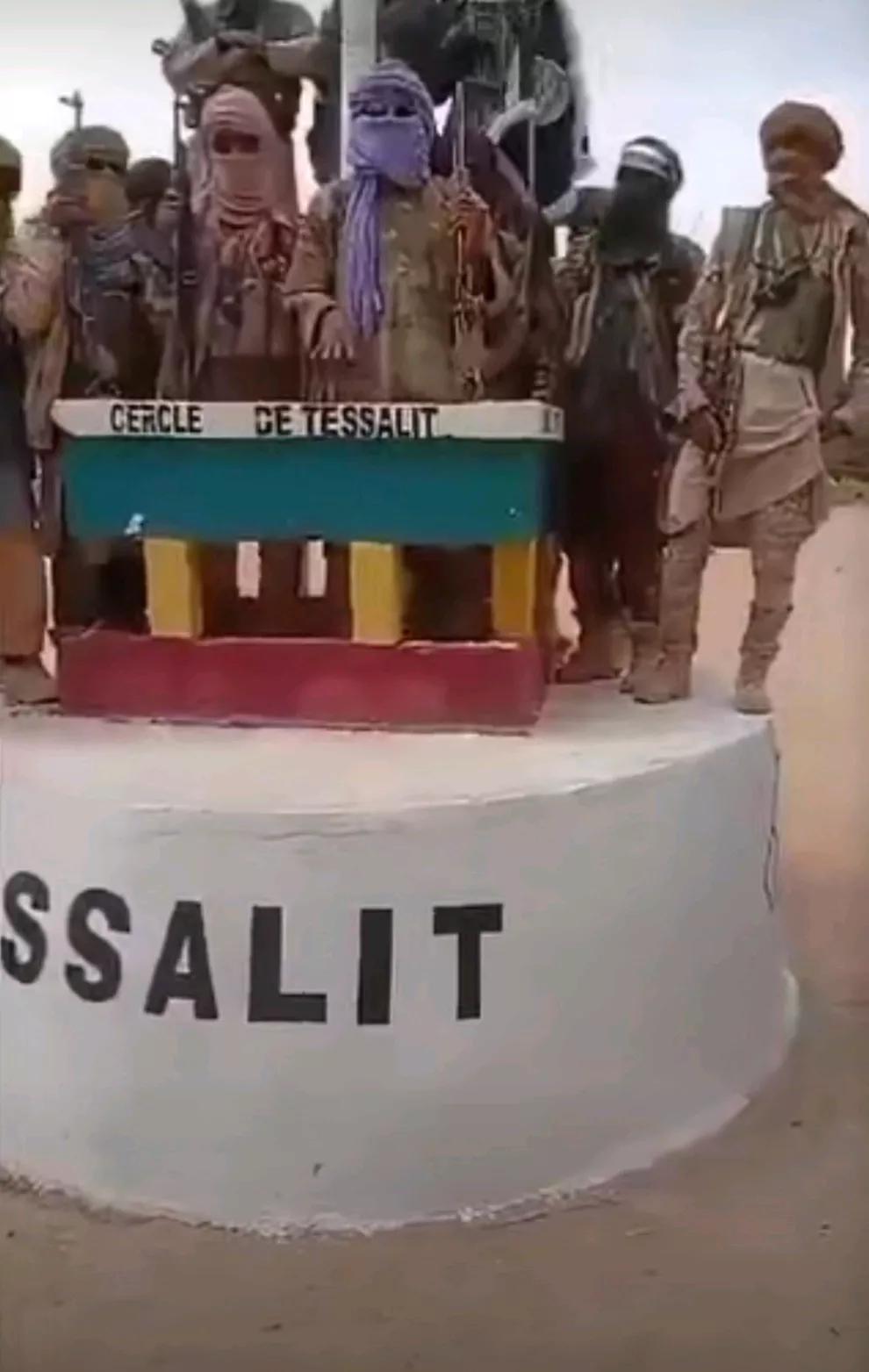 法国媒体报道，当地时间29日，马里共和国最大分离武装之一“阿扎瓦德独立阵线”（F