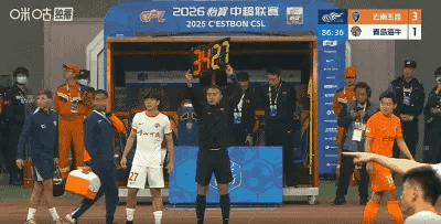 16岁邝兆镭中超首秀！虽然只有短短几分钟时间，不过表现还是不错的，三次传球都很有