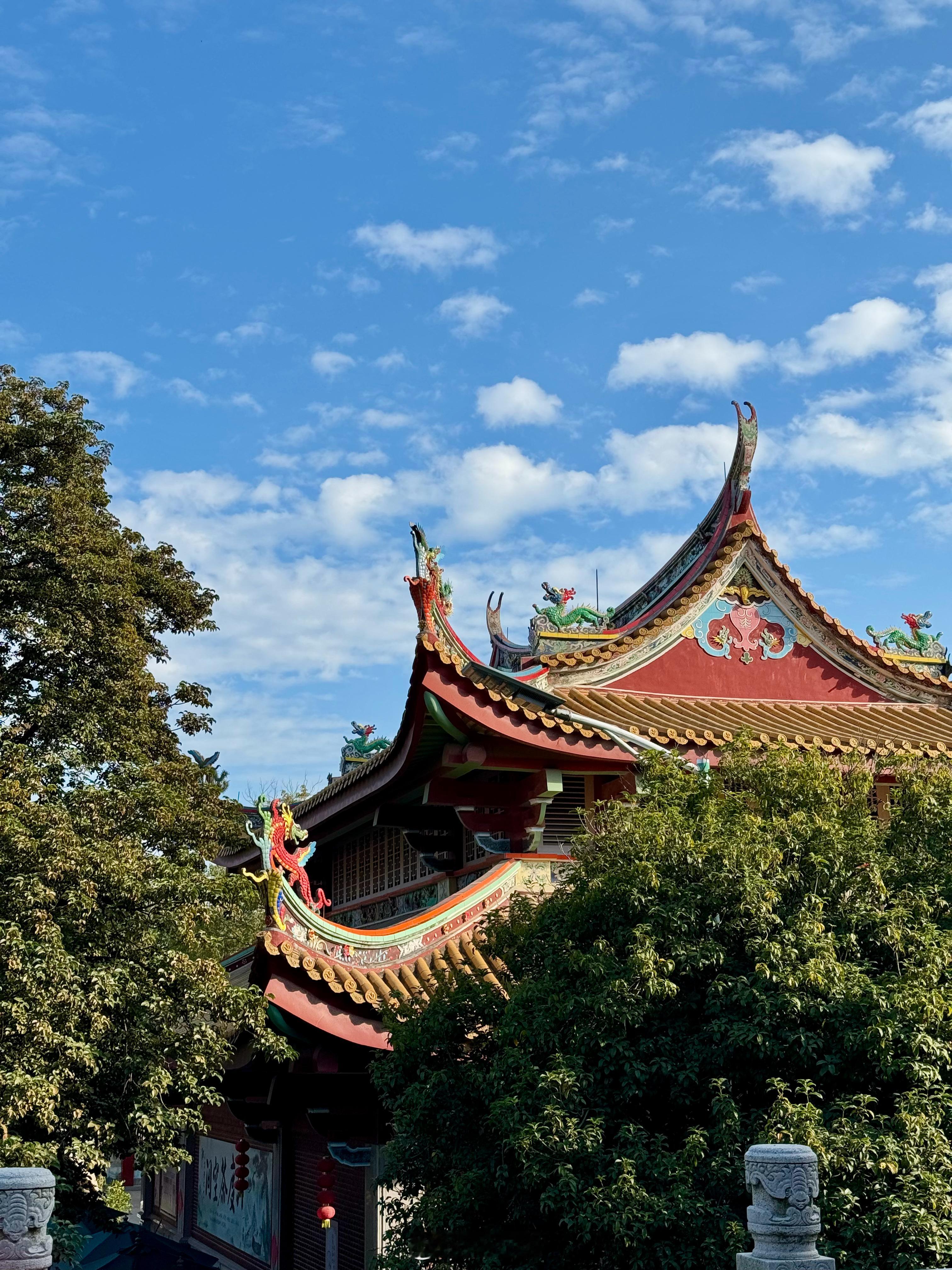 今日探寺🪷第一次进仙岳公园 有被净化到忽略了人多吵闹随心所至 光芒万丈 ​​​