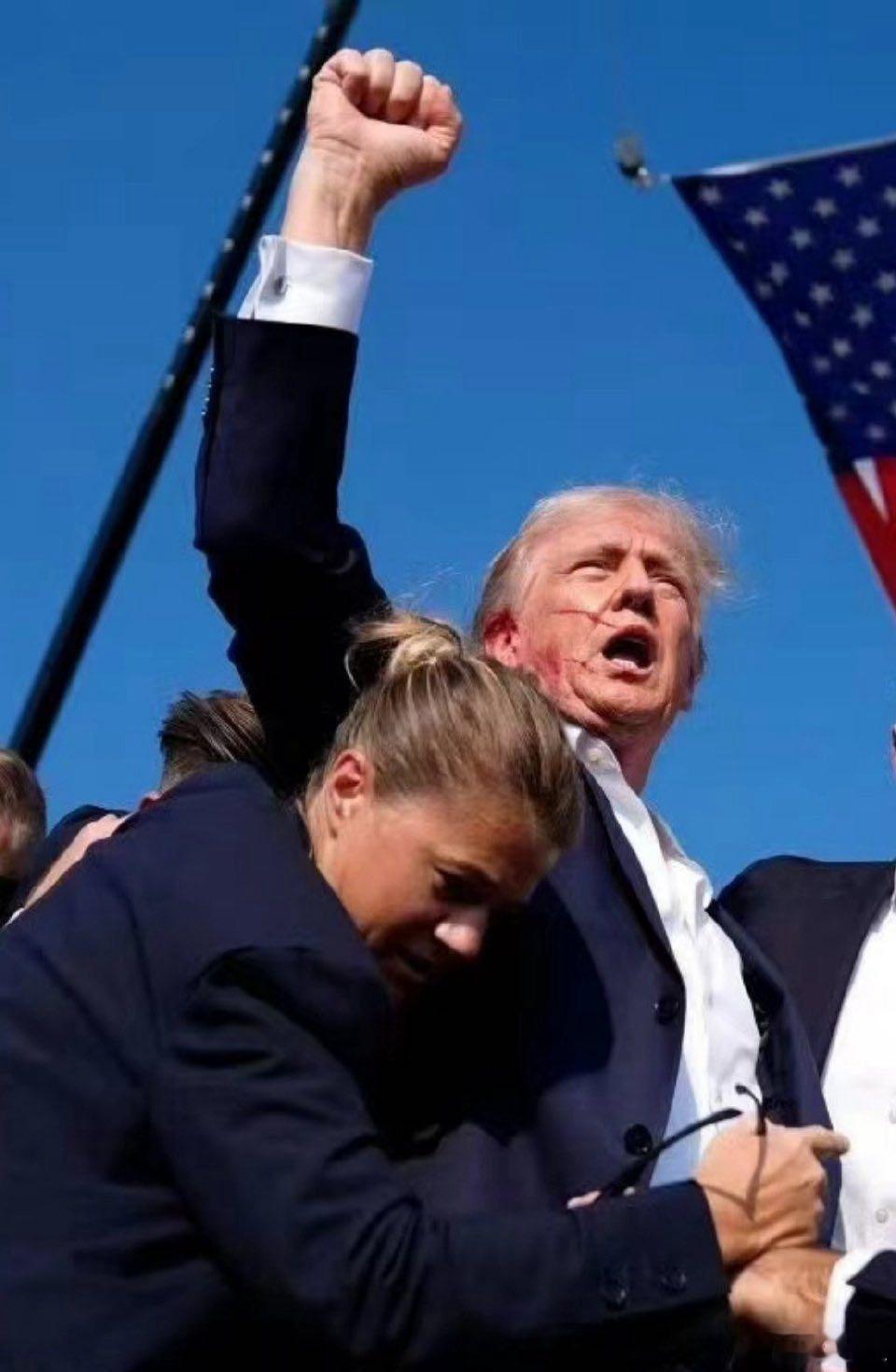 特朗普女保镖vs安倍女保镖，这就是专业与非专业的区别[并不简单] ​​​