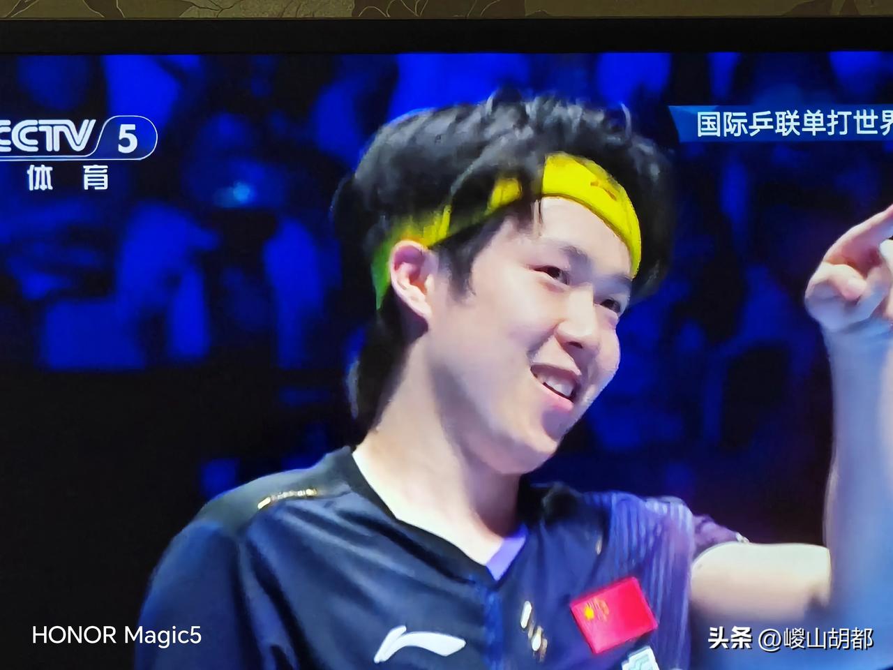 特别恭喜王楚钦，在大比分1：3非常困难的情况下，顽固搏杀，死里逃生，4：3战胜德
