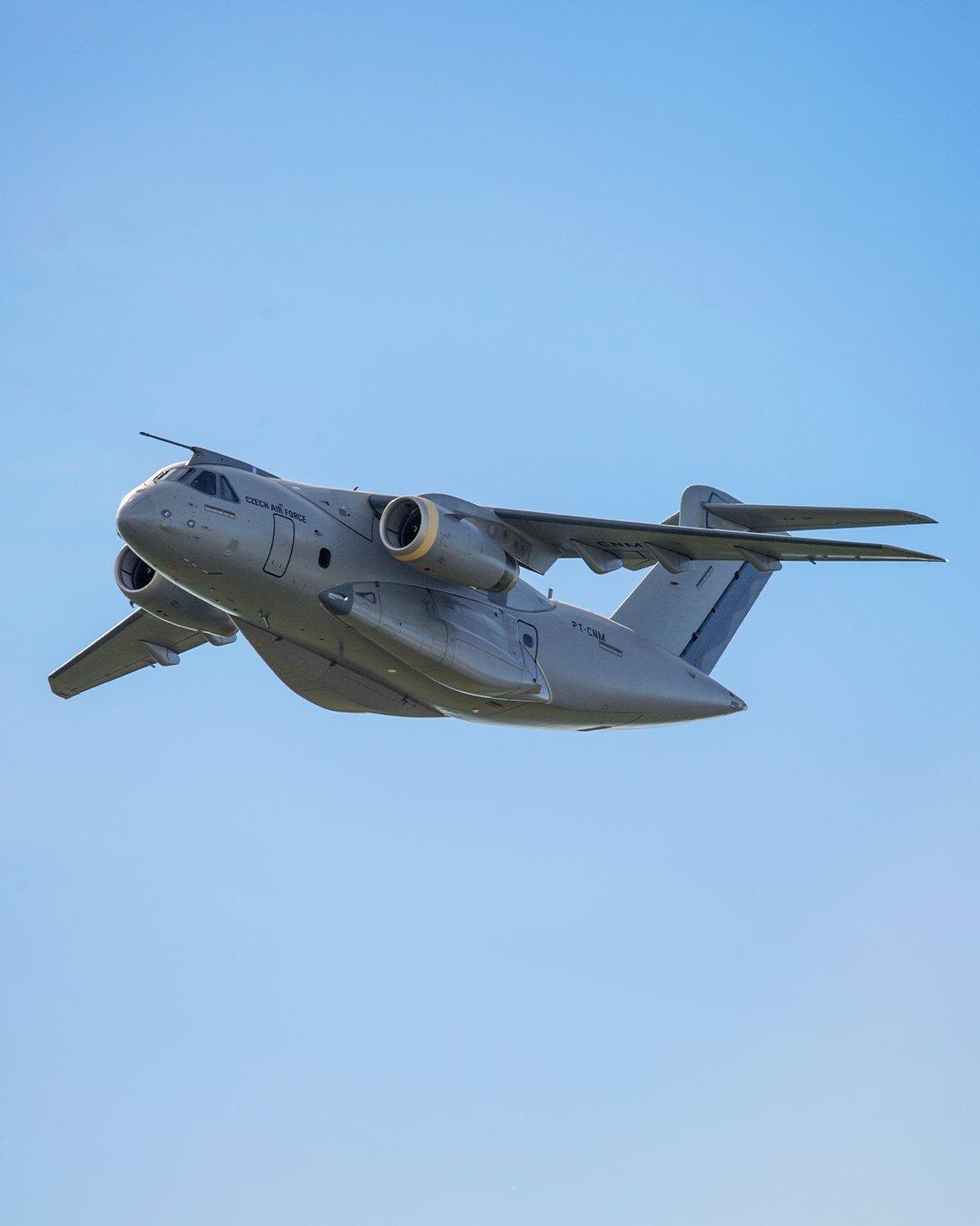近日，巴航工业发文称，捷克空军首架C-390完成首次试飞。
