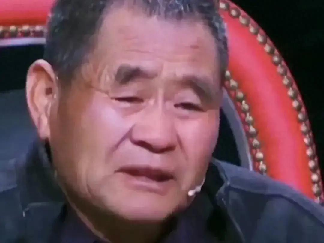河南一女子，3岁母亲去世，5岁父亲另娶，她被叔叔抚养长大。一天她带叔叔去香山游玩