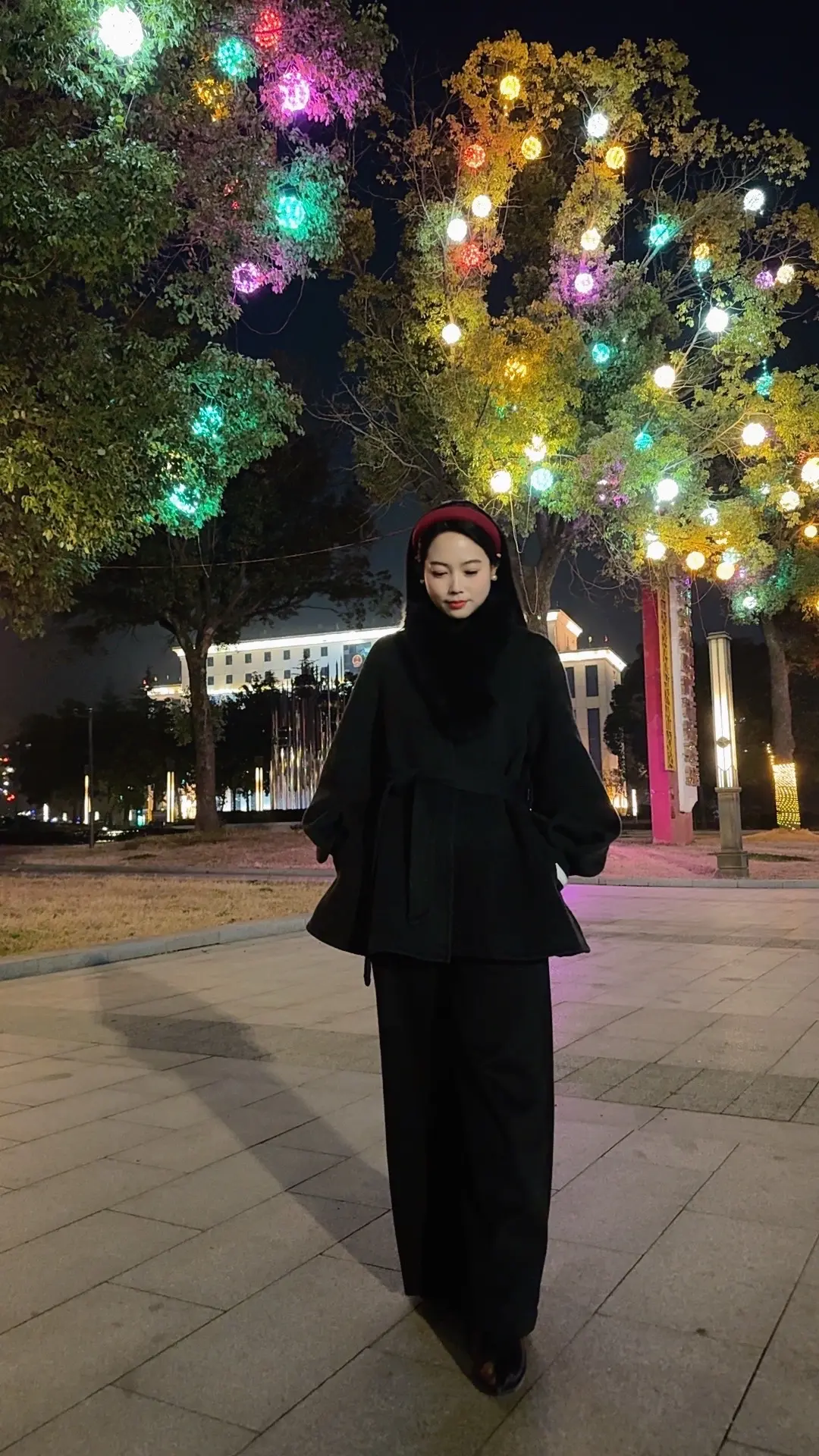 倘若时间只是人为的停顿，那我们再也感受不到彼此的流失……