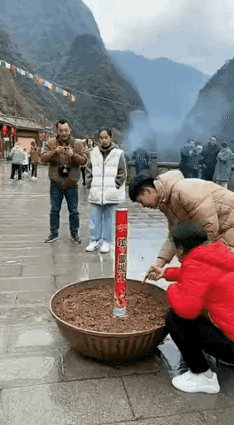 猴子：别挡着我，我要去南天门仔浪一回。