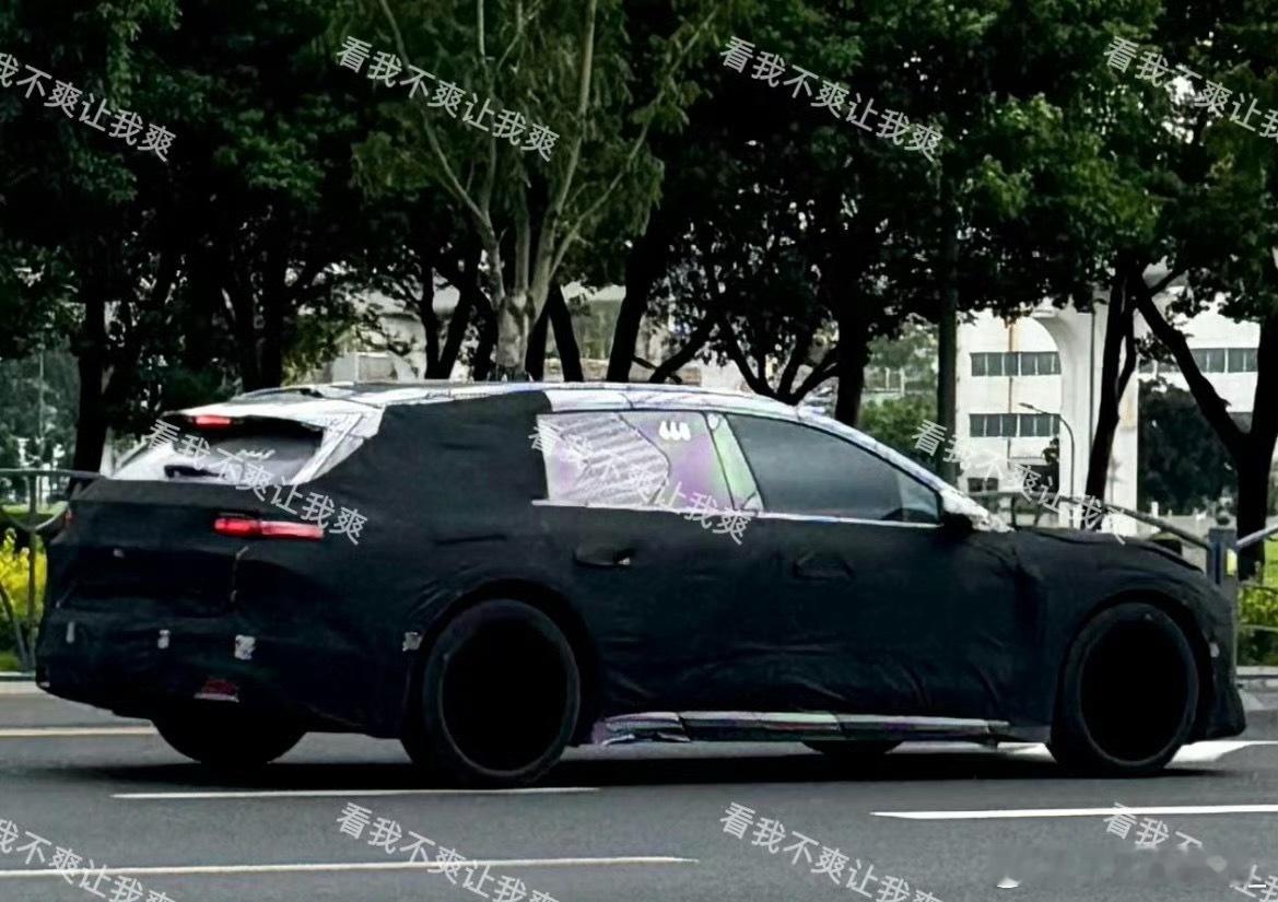 网友曝光蔚来新旅行车[doge] ​​​