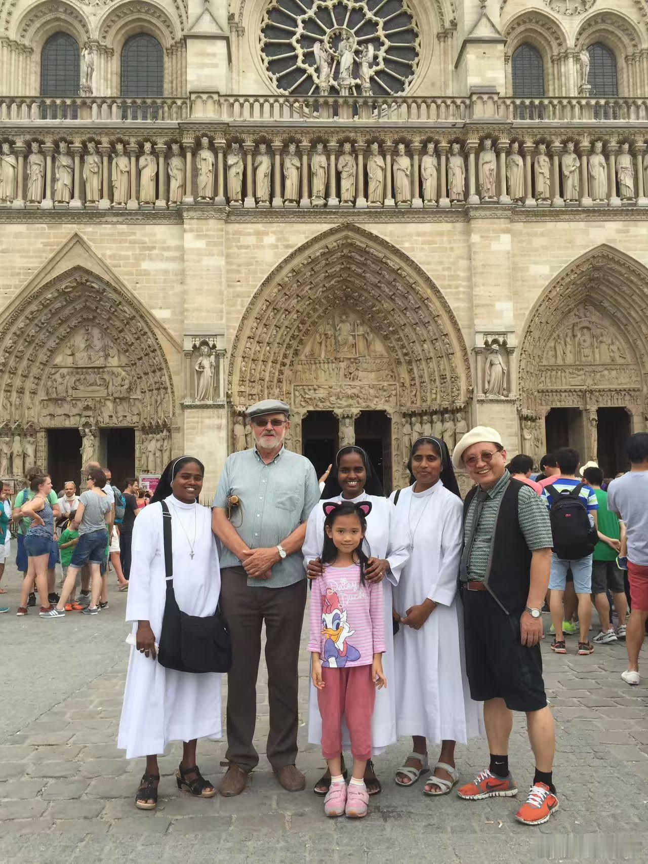 从传授知识到启发潜力工业时代的教育，始终绕不开两个核心命题：一是知识的标准化传授