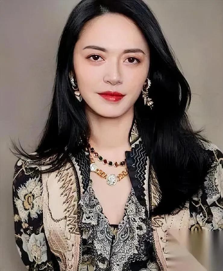 姚晨离婚官宣翻车了？

本想借热搜翻红却栽了跟头

万万没想到，她的离婚声明竟被