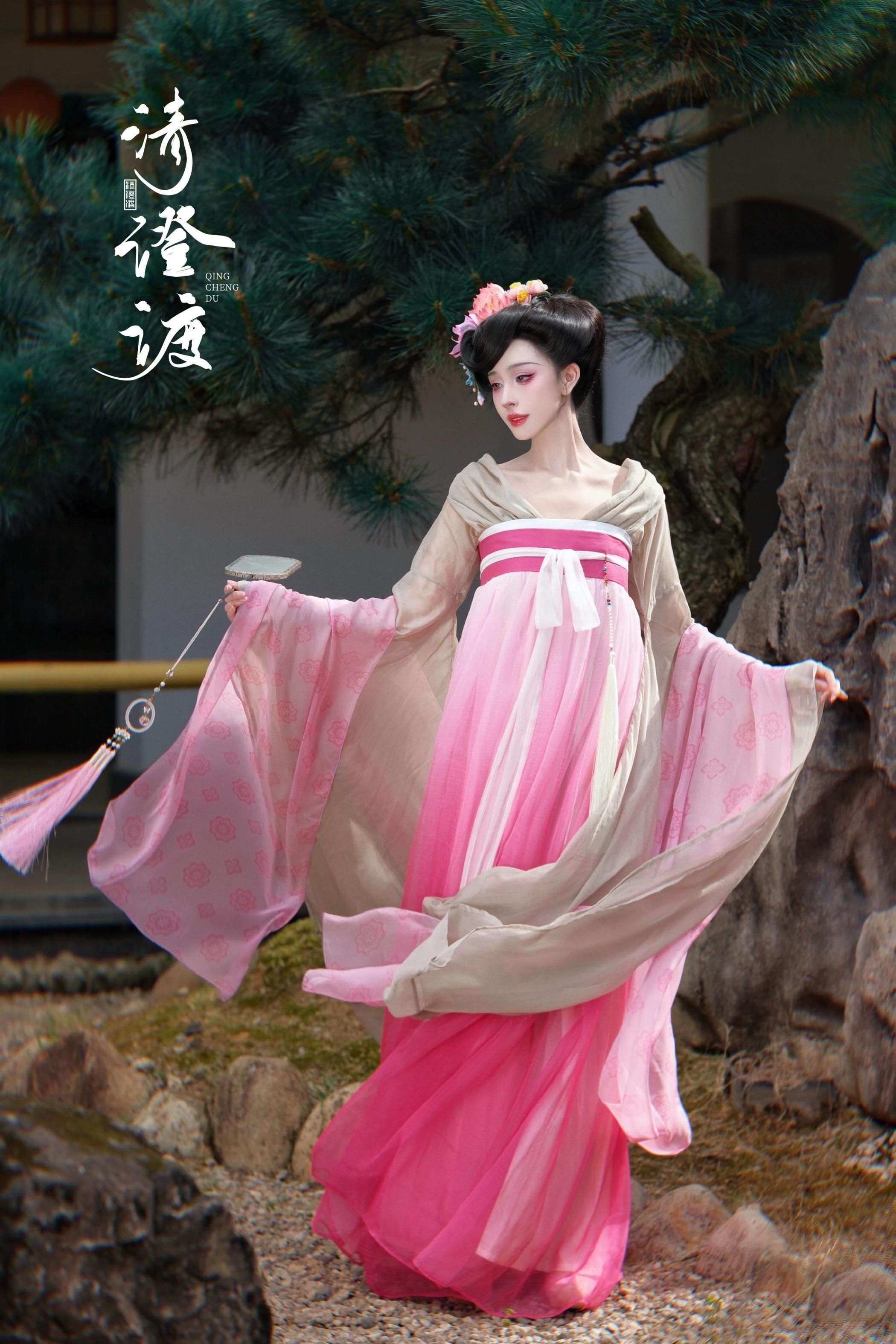 这造型太美了 东方古典美 粉色系汉服 粉色系新中式 仙气穿搭