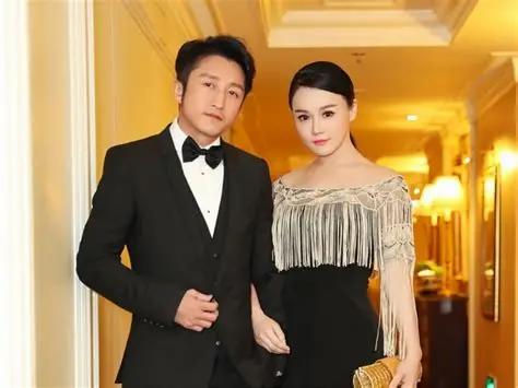 终于知道！邹市明 为啥越混越惨 了。原因很简单，不是他打拳不行，也不是他名气不够