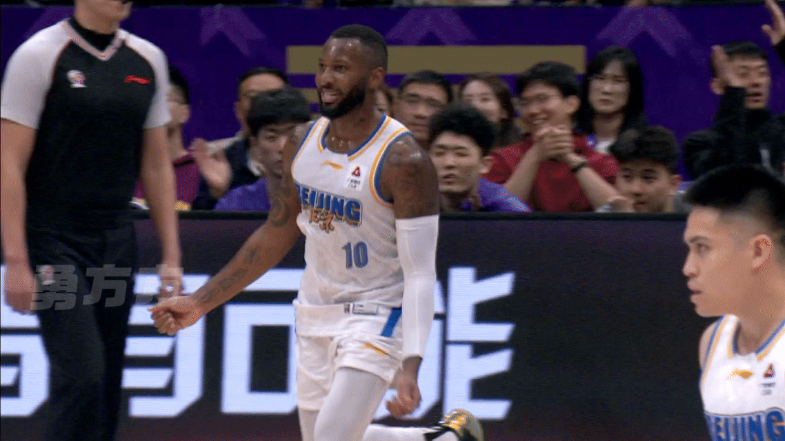 北京首钢 你们觉得杰曼和大O谁跳的更好？反正巅峰啦啦队的后备力量是越来越多了北控