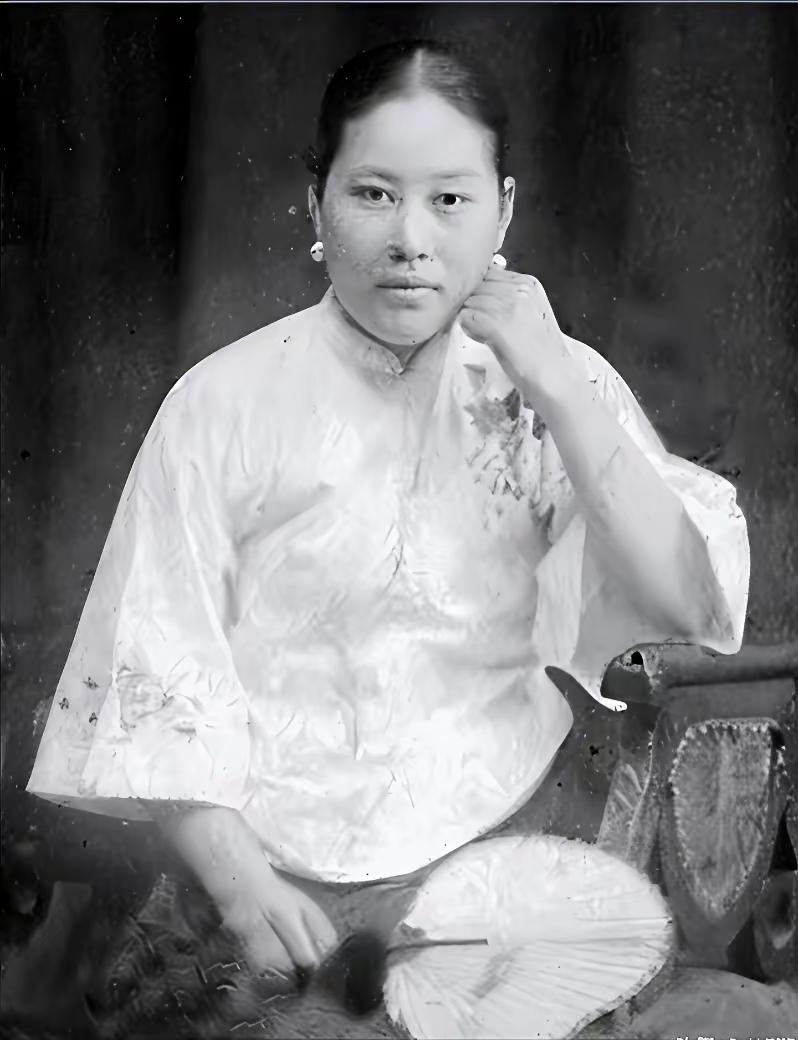 1925年，冰冻三尺，孙传芳下令处决施从滨，手下劝说对其监禁。

孙传芳不听，决