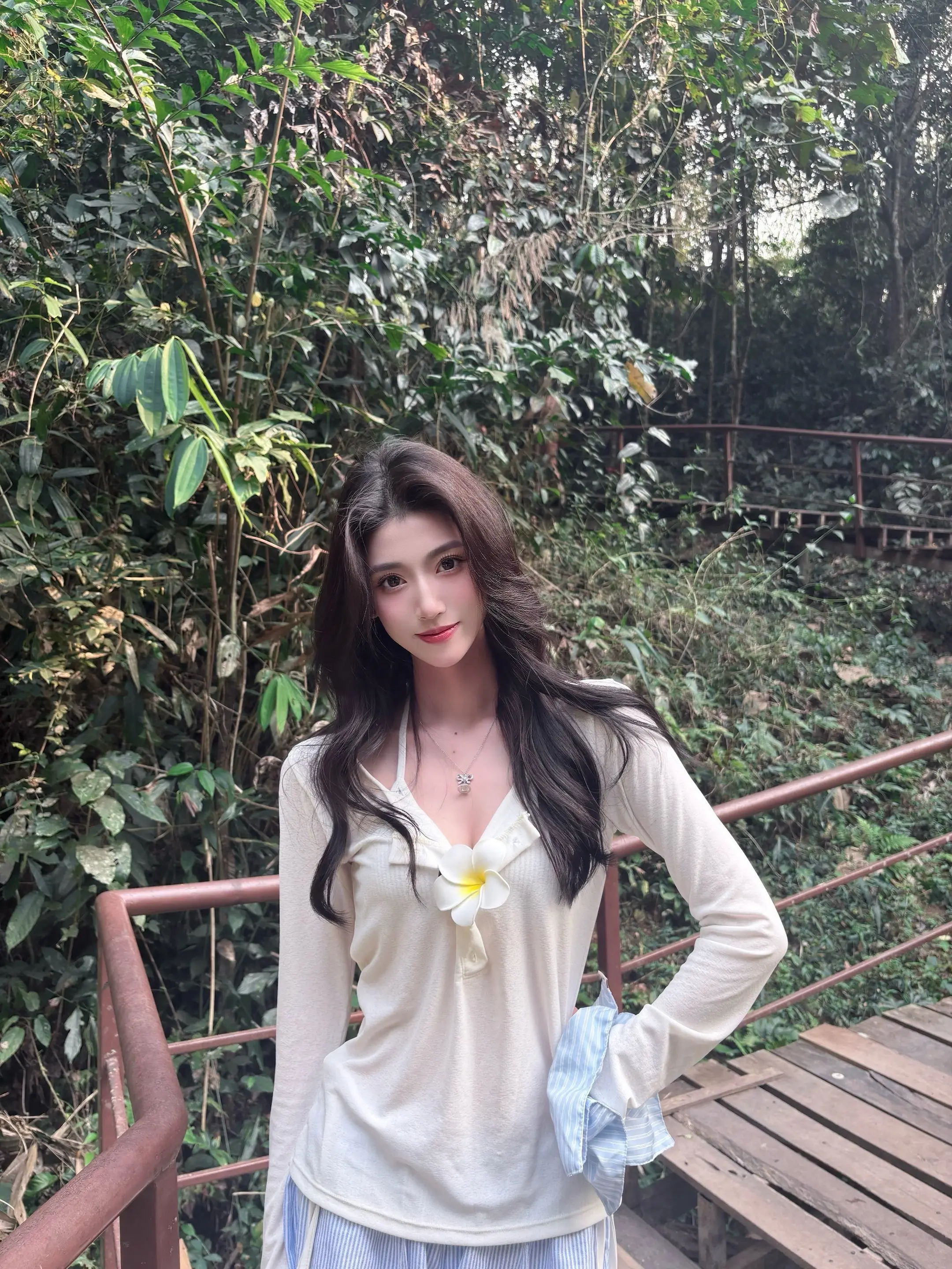 粘粘瀑布没我粘人