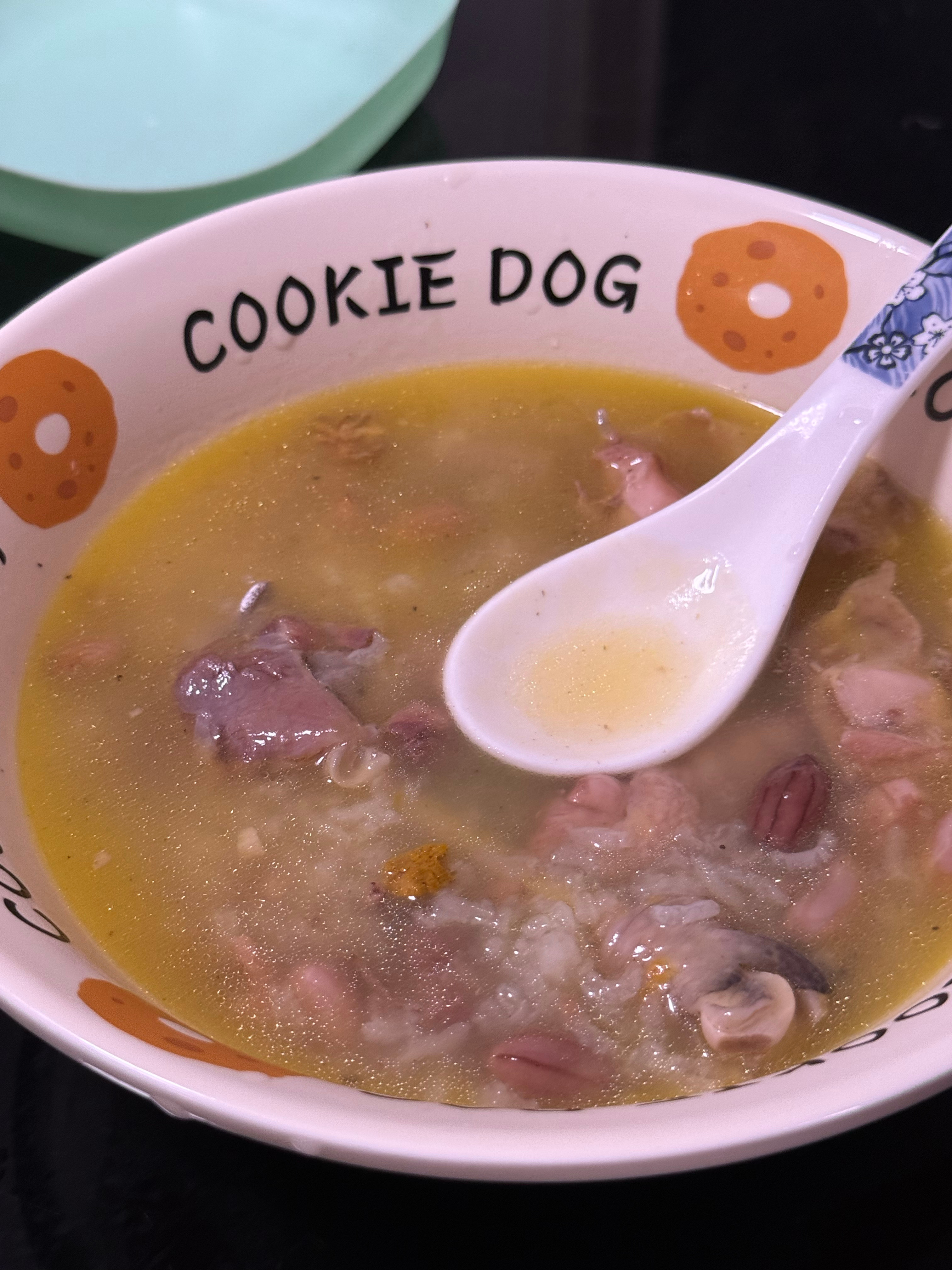 昨天太累了爷爷赶紧定了一只活鸡送货上门晚上7:30起床喝完鸡汤粥感觉整个人瞬间恢