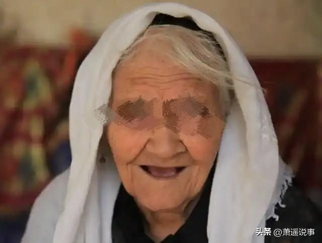 三观尽管，谁都不服就服印度阿三了，据悉近期竟然有4个蒙面男子，闯入90岁农妇家里