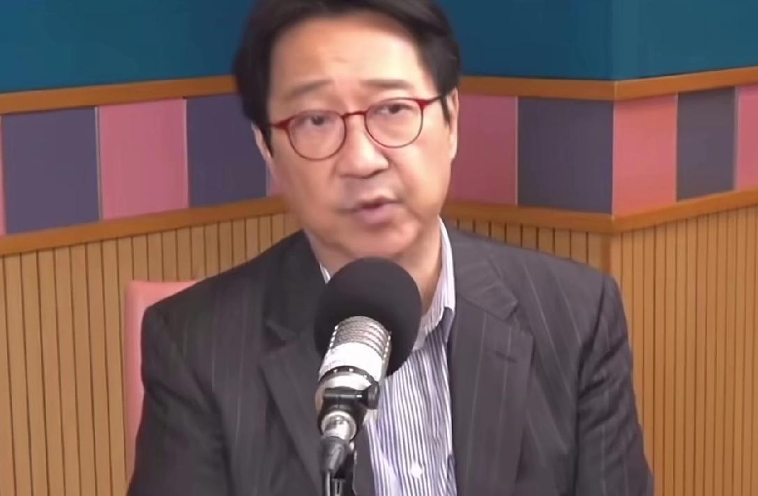 台湾科技行业评论专家中，乌凌翔是一个非常厉害的行业专家，他在节目中大陆和台湾科技