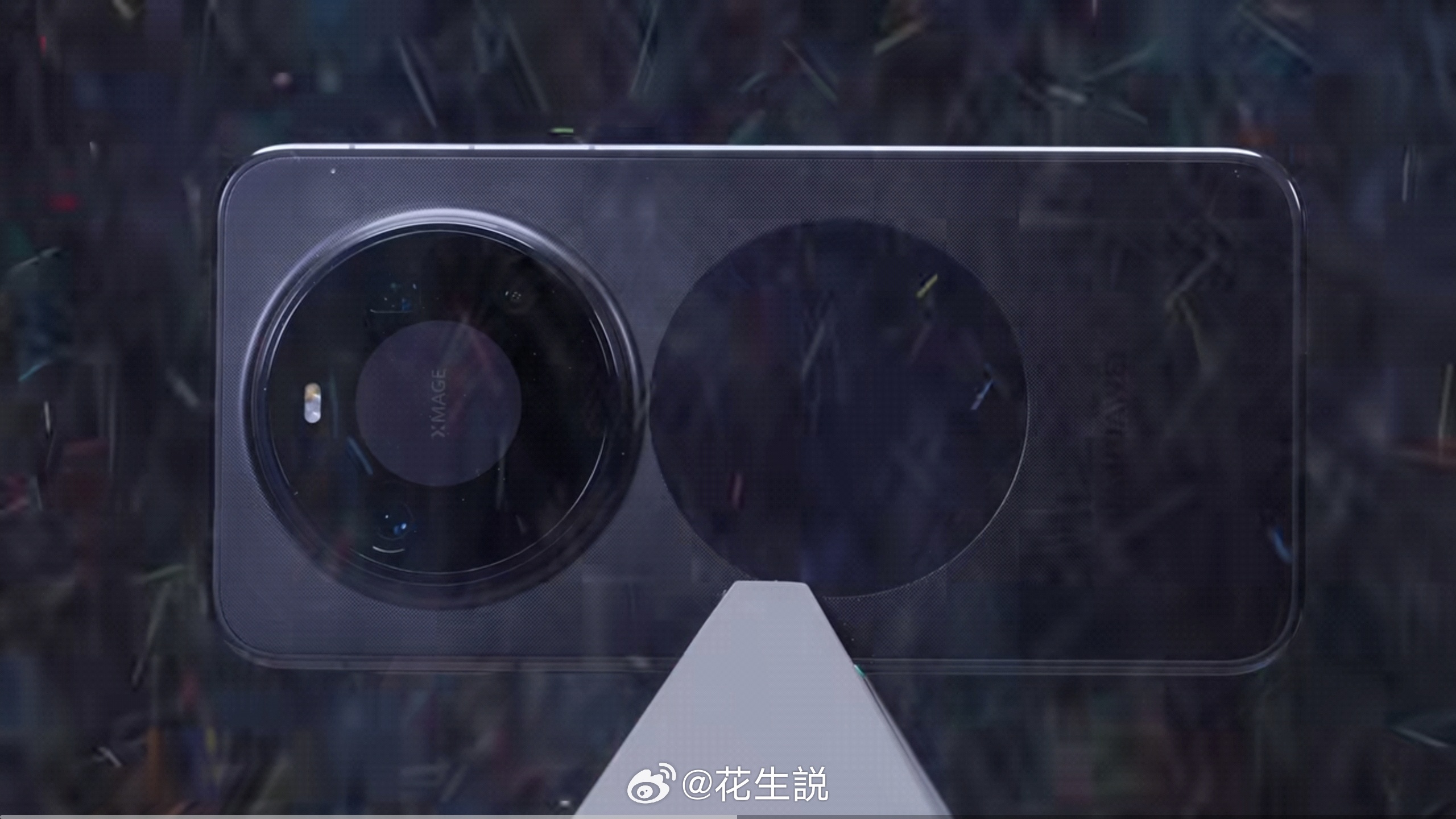 前段时间体验了Mate 80 Pro Max风驰版，风扇散热能力确实很强，赛船速