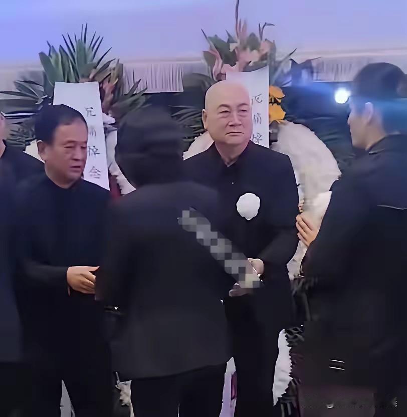 一家之主走了，哭成泪人的御弟哥哥该何去何从？

陈丽华