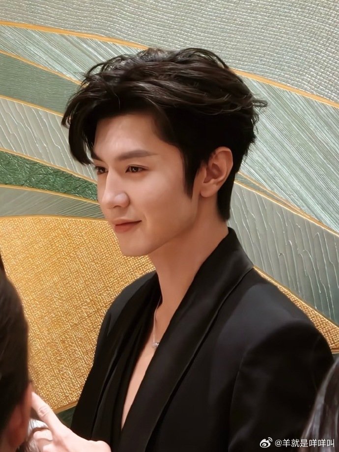 男明星：陈哲远 何与今日线下活动生图 