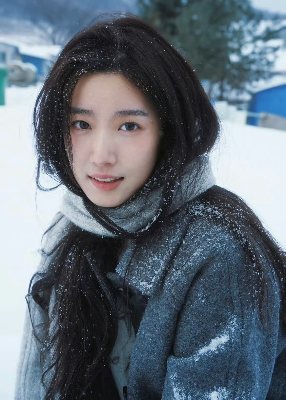 卢昱晓疑似找代拍虽然但是这也不是第一次了吧之前被曝私联站姐的也是她工作室吧能理解