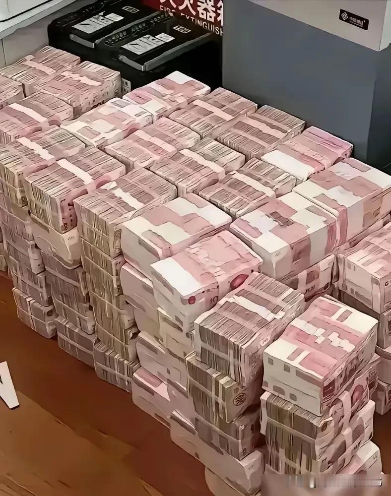 我总有一件事弄不明白，
为何要刺激消费呢？消费难道还需要刺激吗？
想不通啊。
有