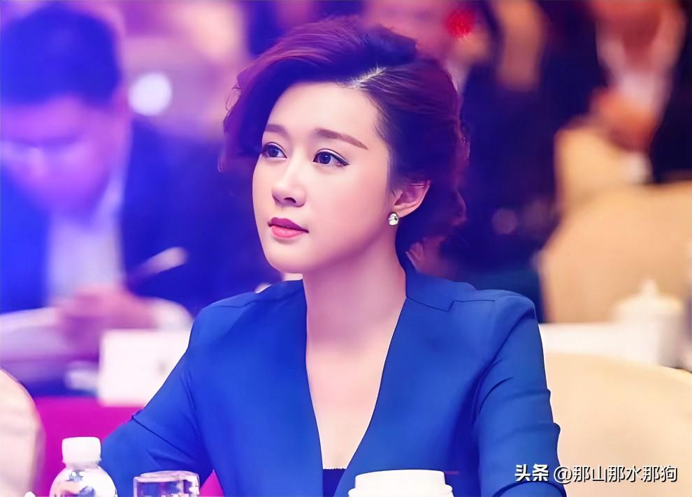 闹腾了很久的杉杉控制权之争尘埃落定。曾是小三娘后转为正妻的周婷和郑永刚前妻之子双