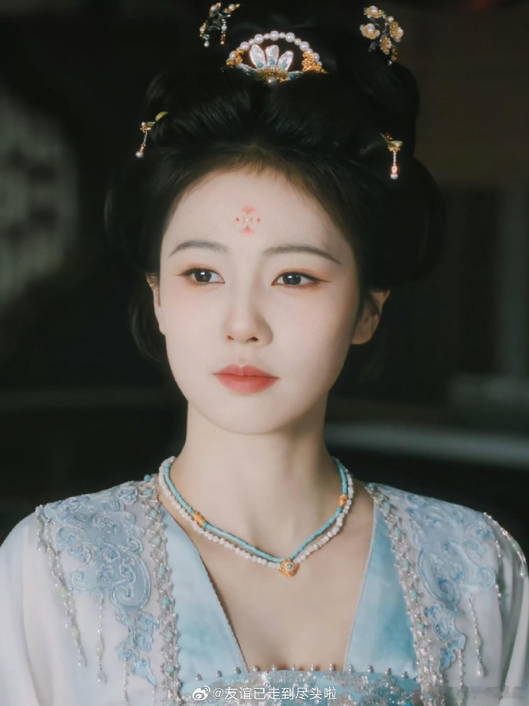 曝剑阁闻铃在争取白鹿网传剑阁闻铃目前在接触白鹿剑阁闻铃已确认男主李昀锐，目前也在