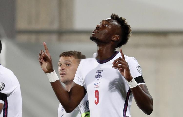 即将转手给维拉！官方：贝西克塔斯1300万欧买断罗马中锋亚伯拉罕足球 1月26日