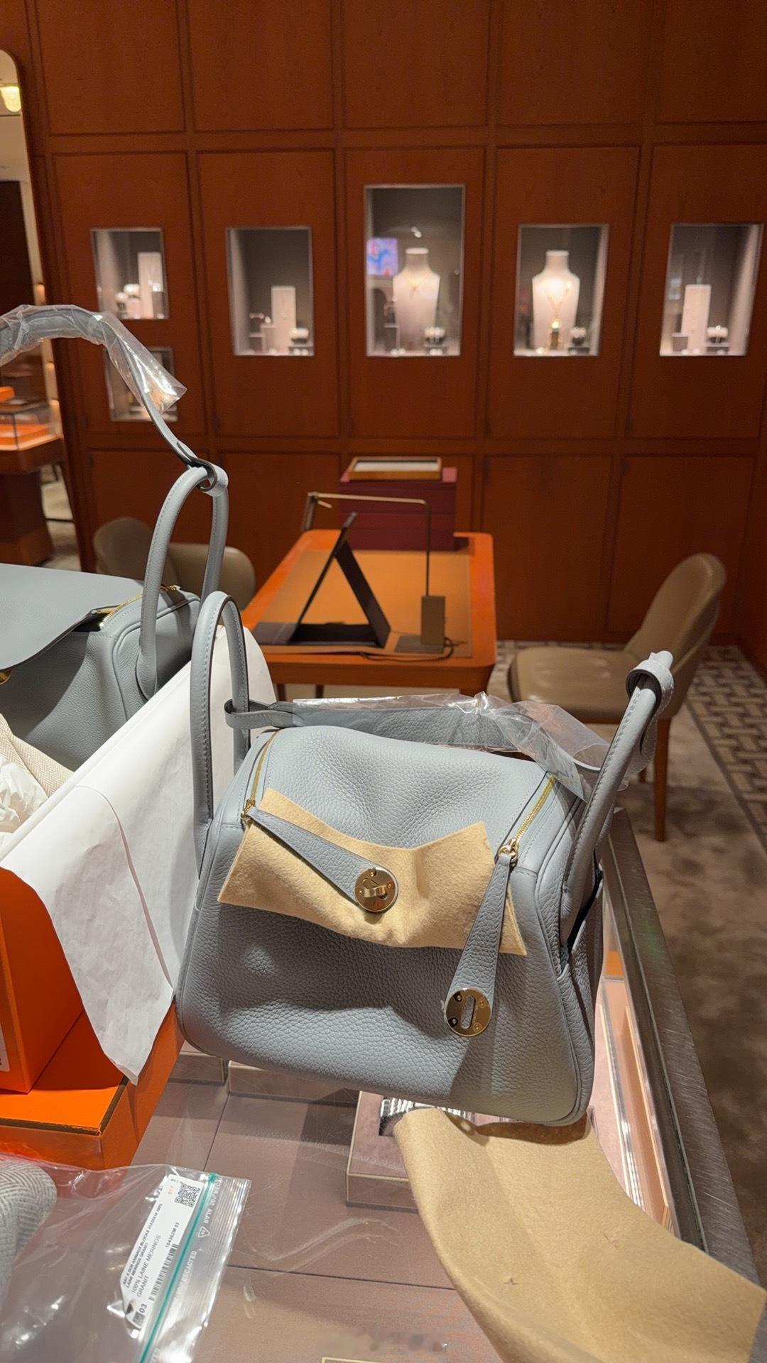 新色太美妙了好喜欢小小养马卷